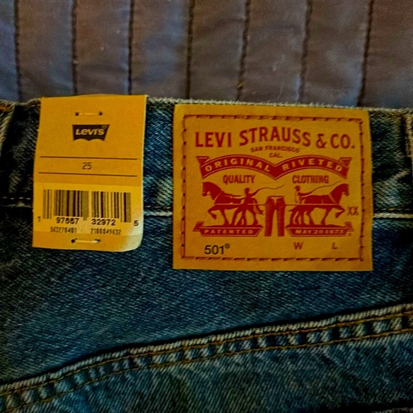 Levi’s 501 Shorts High-Rise Distressed Size 25 - Picture 5 of 6